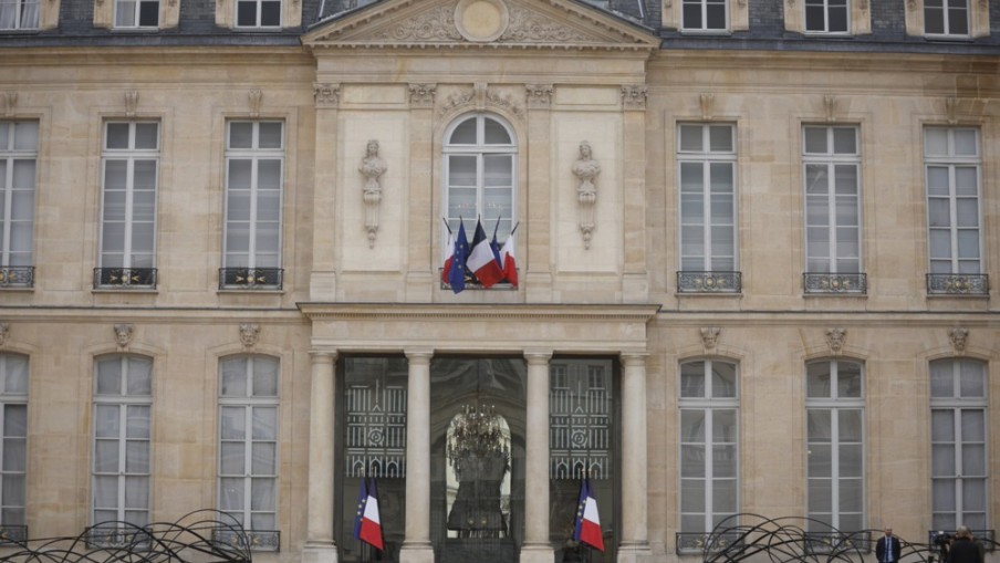 Pretres Jelisejske palače zbog sumnjivih ugovora: Istraga o milionskim troškovima ceremonija