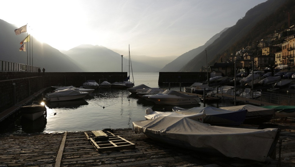 Selo na italijanskom jezeru Como uvelo kazne za turiste koji šetaju u kupaćim kostimima