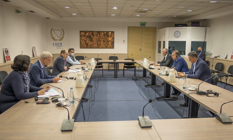 Schmidt i Nikšić razgovarali o aktuelnoj političkoj situaciji u BiH