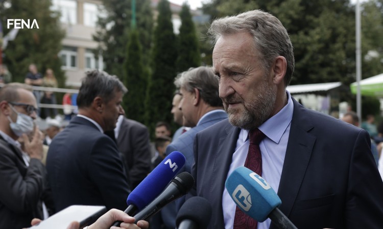 Izetbegović: Očekujemo samo da Srbija pusti smirom BiH i branioce BiH