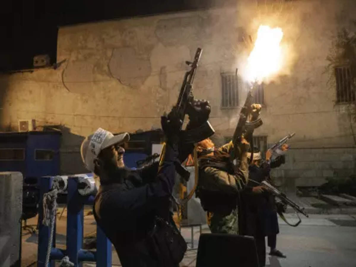 Najmanje 17 osoba poginulo u slavljeničkoj pucnjavi talibana u Kabulu