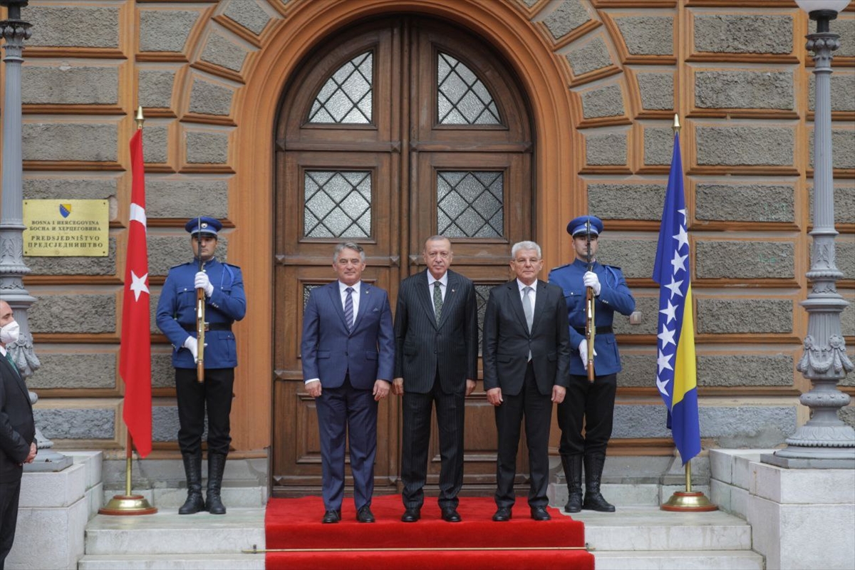 Erdogan dočekan uz najviše počasti ispred zgrade Predsjedništva BiH