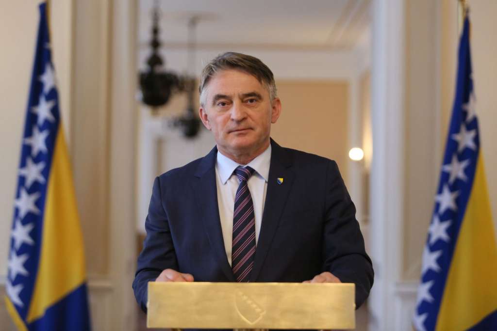 Komšić: U vrijeme kad se suočavamo sa raznim iskušenjima ostanimo dobri jedni za druge