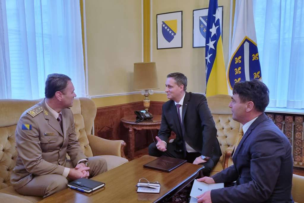 Bećirović i Mašović o izazovima s kojima se suočavaju Oružane snage BiH