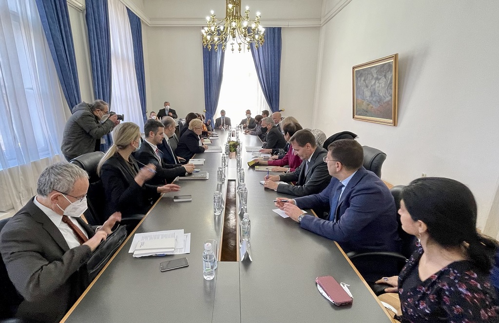 Turković s ambasadorima EU: BiH ima moralnu obavezu da se usprotivi ratu i nasilju