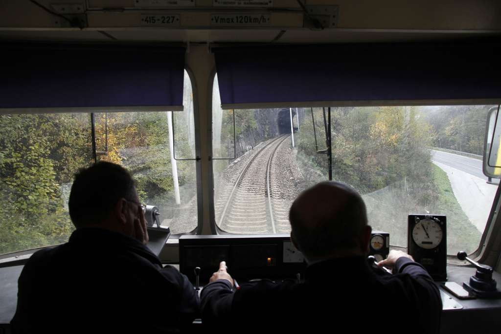 Kod Konjica teretni vlak iskočio iz šina