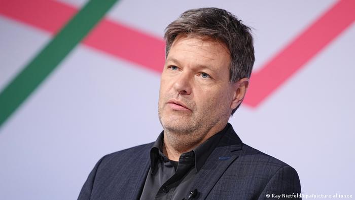 Habeck očekuje naftni embargo za "nekoliko dana"