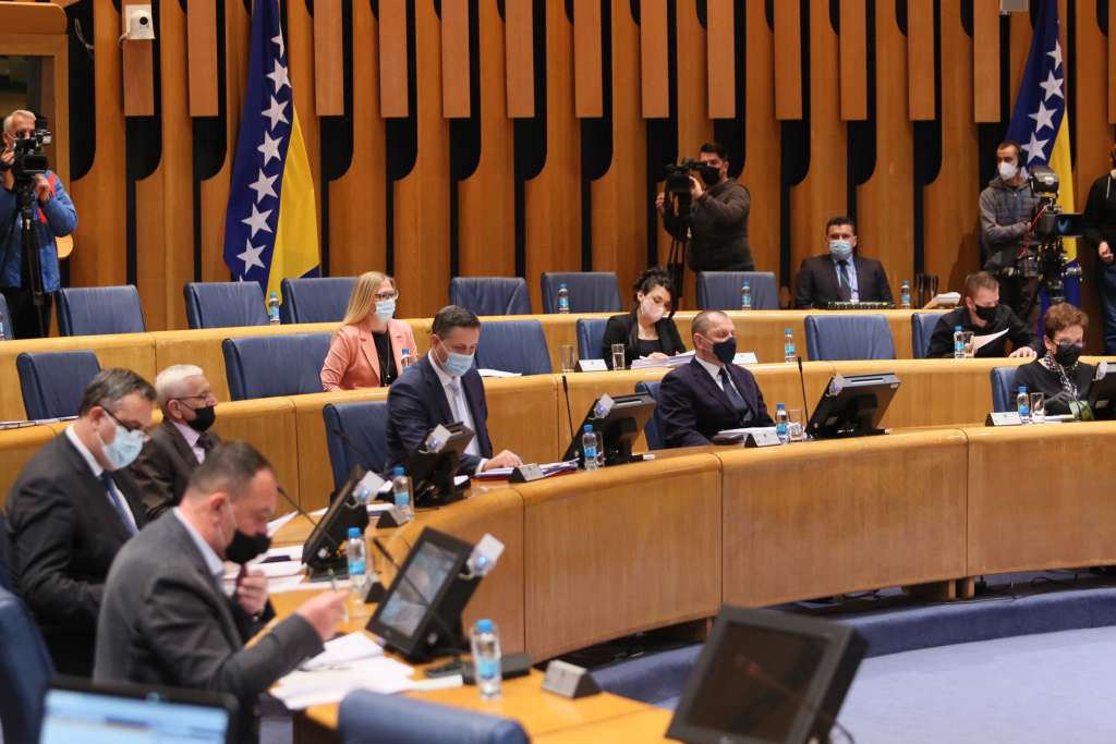 Pet delegata dostavilo zahtjev za održavanje hitne sjednice Doma naroda PSBiH