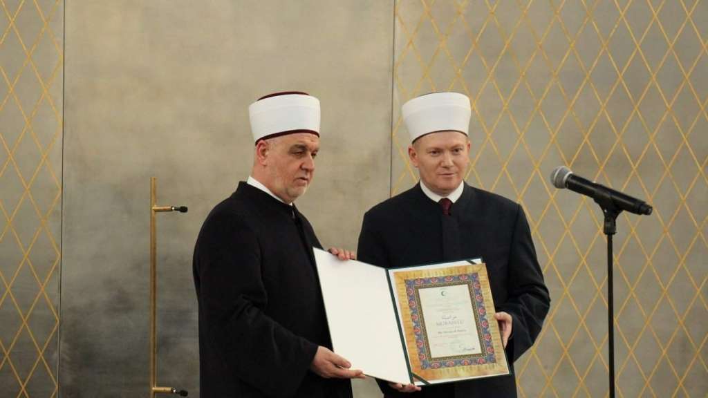Svečano dodijeljena murasela novom ljubljanskom muftiji Nevzetu ef. Poriću