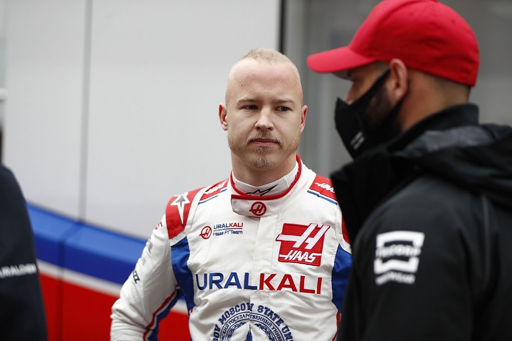 Haas raskinuo ugovor sa Mazepinom