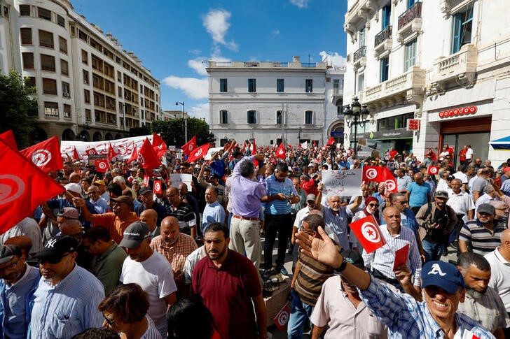 Više hiljada demonstranata izašlo na ulice Tunisa