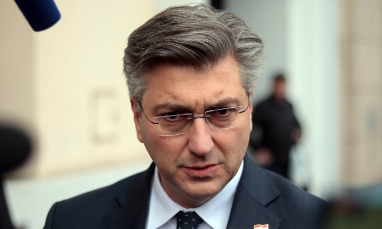 Plenković: Hrvate u Srbiji se nastoji raslojiti
