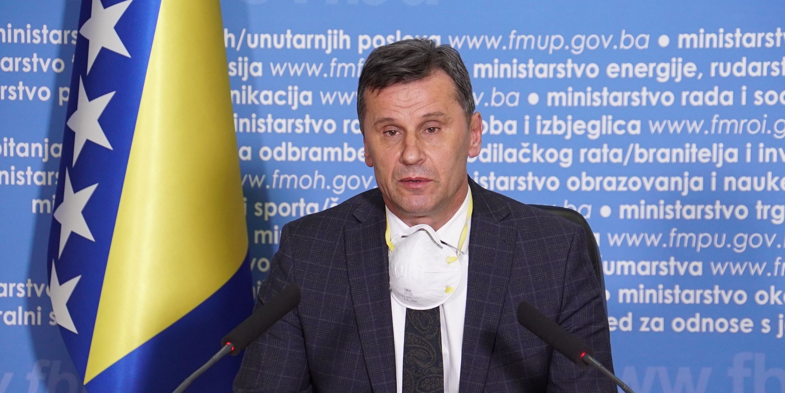 Novalić: Moramo hitno djelovati na svim nivoima s ciljem usporavanja širenja zaraze