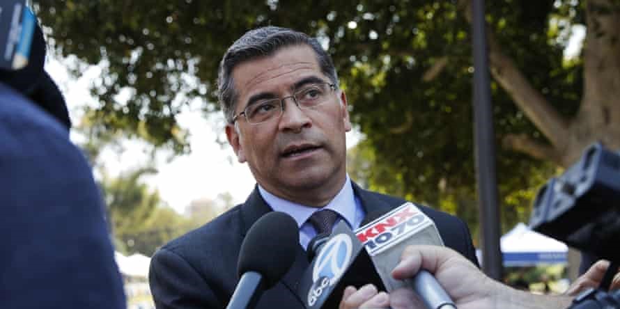 Biden za ministra zdravstva postavlja kalifornijskog glavnog tužitelja