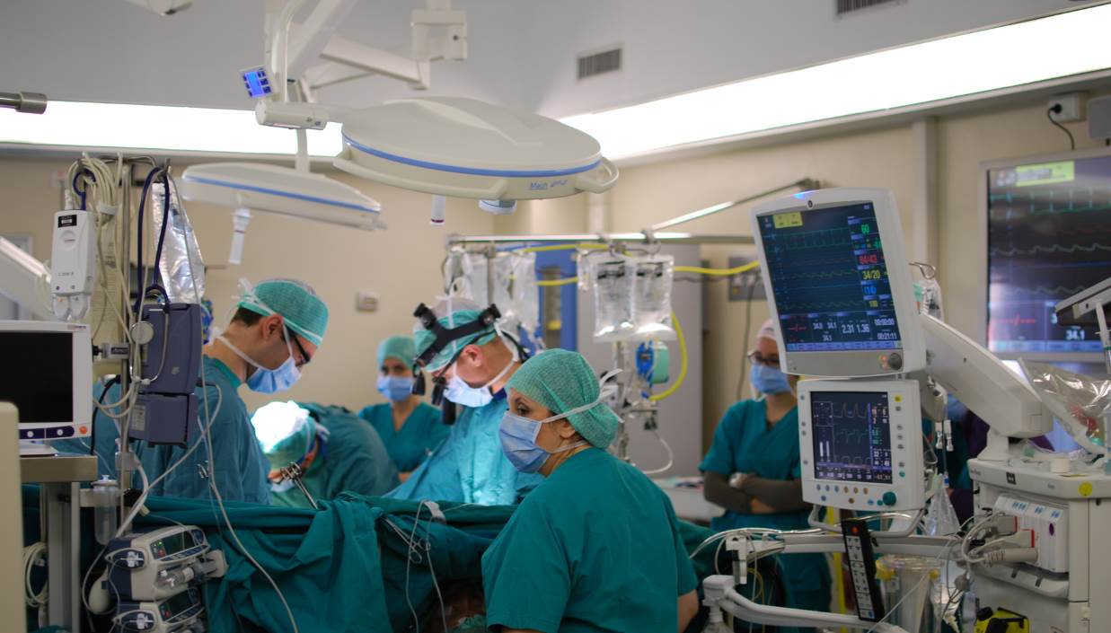 Ženi koja je zbog korone izbjegavala liječnike odstranjen ogromni tumor