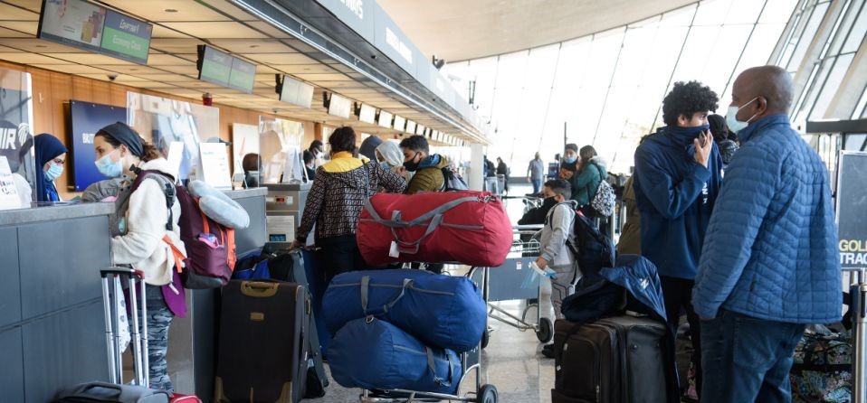 Uoči Dana zahvalnosti Amerikanci se oglušuju na preporuke protiv covida-19