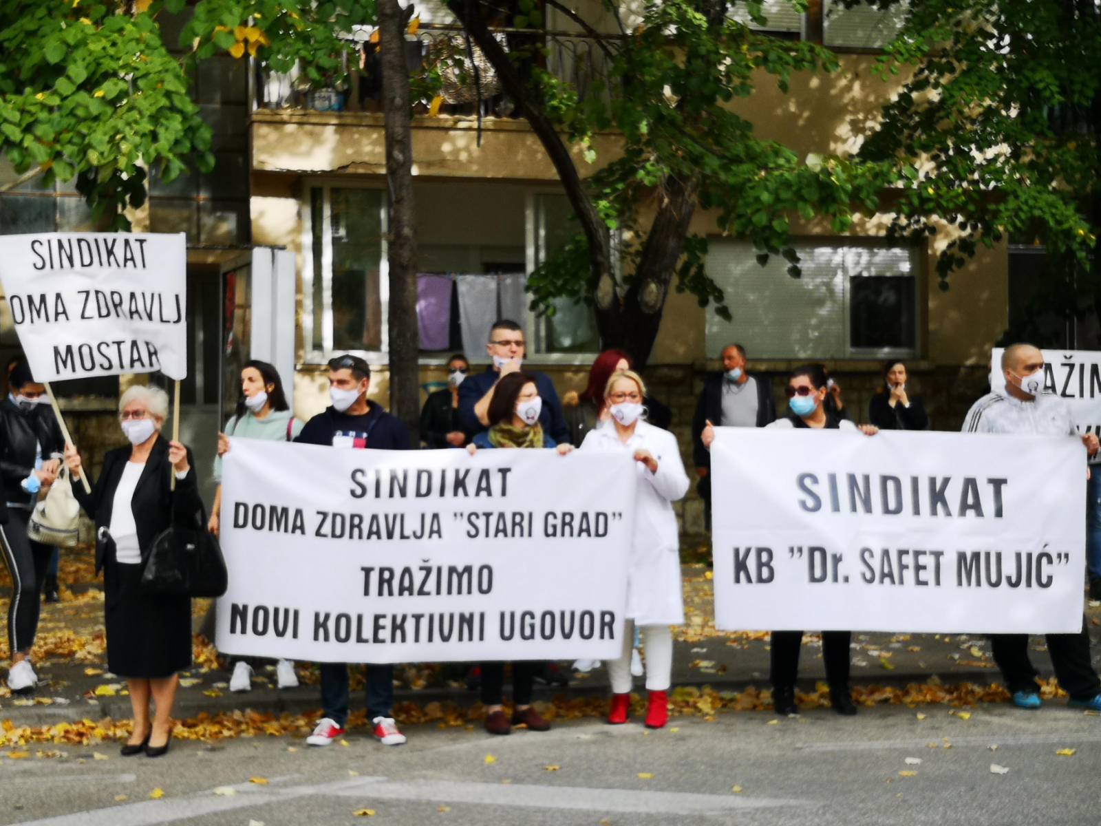 Sutra na ulicama Mostara ponovo prosvjedna šetnja zdravstvenih radnika