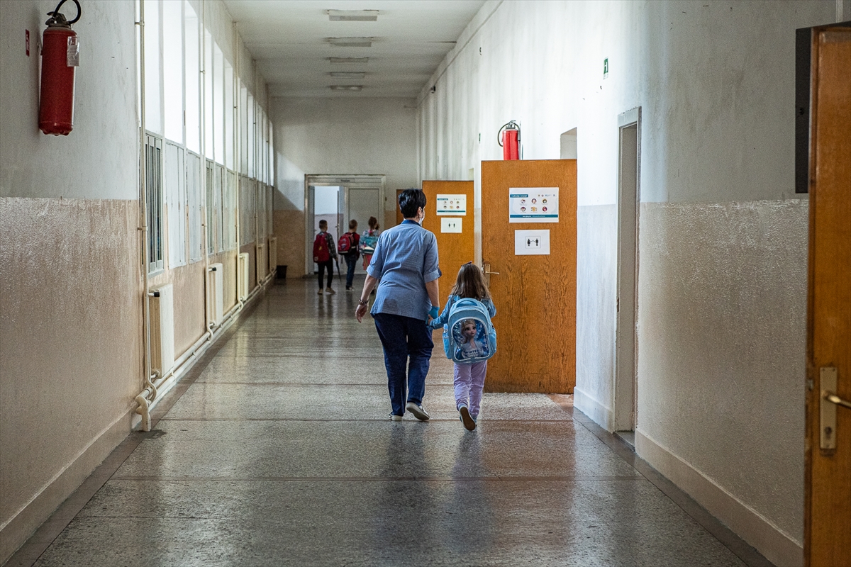 Nastava u srednjim i osnovnim školama u Distriktu počinje u srijedu