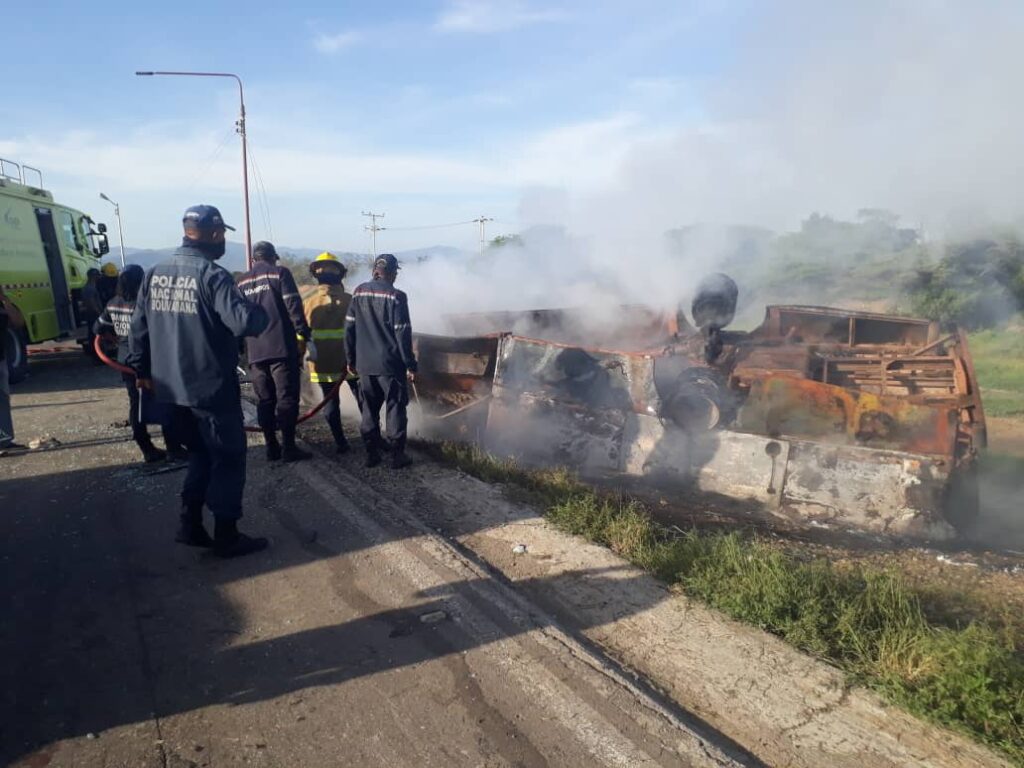 Autobus udario u stub na autocesti u Venecueli: Izgorjelo osam putnika