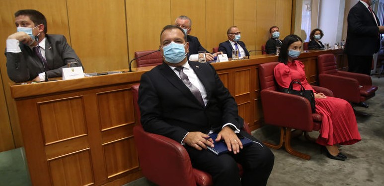 Ministar zdravstva Hrvatske pozitivan na koronavirus