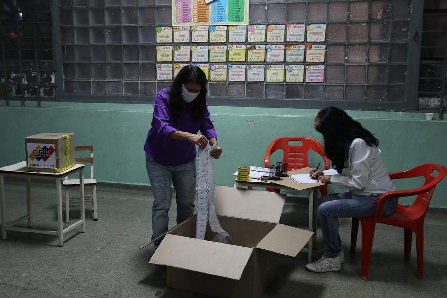 Opozicija bojkotirala izbore, Maduro traži priznavanje rezultata