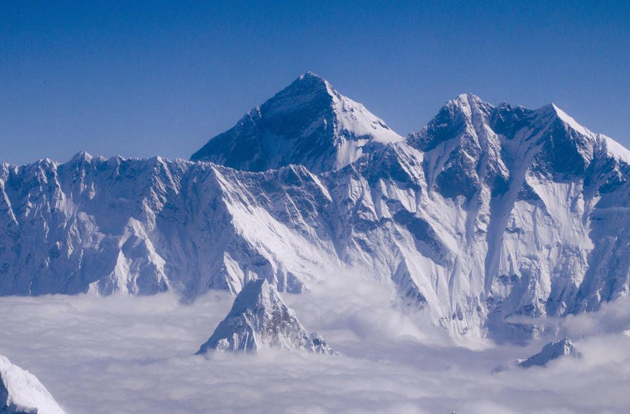 Najviši svjetski planinski vrh Mount Everest “porastao” za 73 centimetra