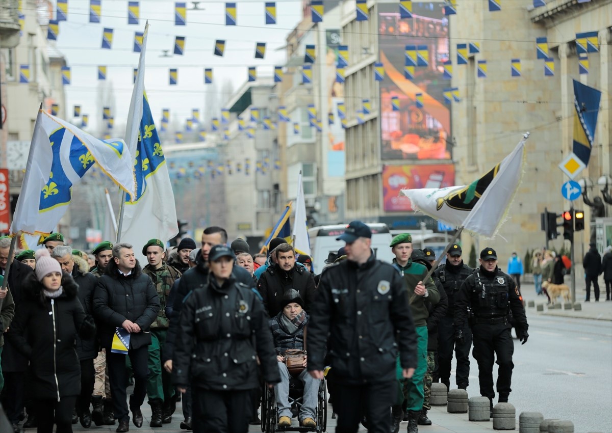 U Sarajevu svečani defile povodom Dana nezavisnosti BiH