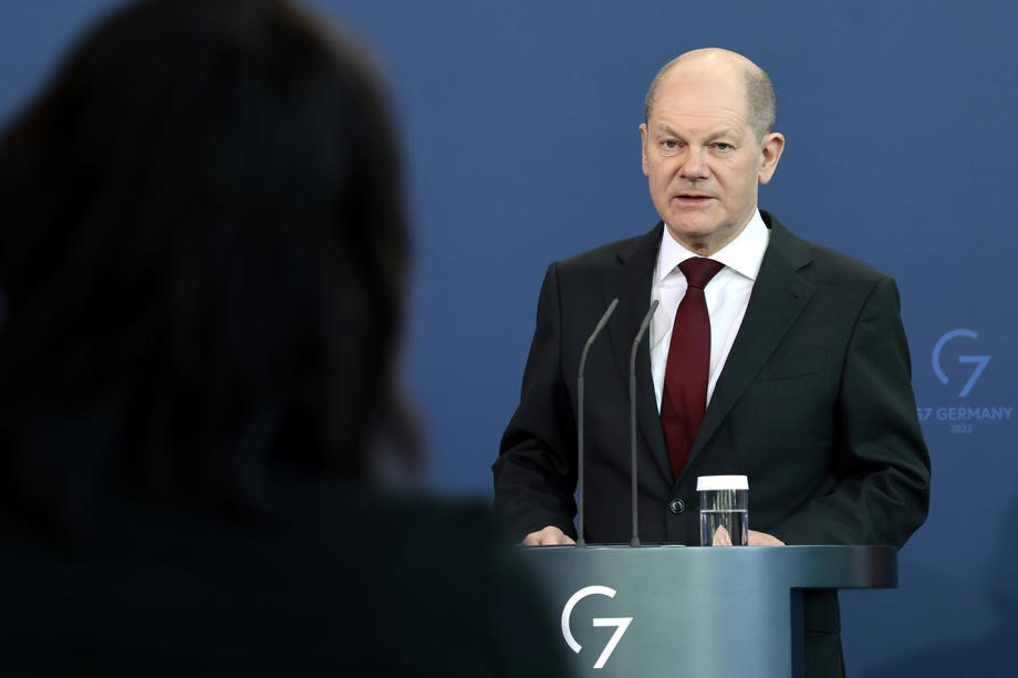 Njemačka zabrinuta zbog obimnih kretanja ruskih trupa, upozorava na dalje sankcije