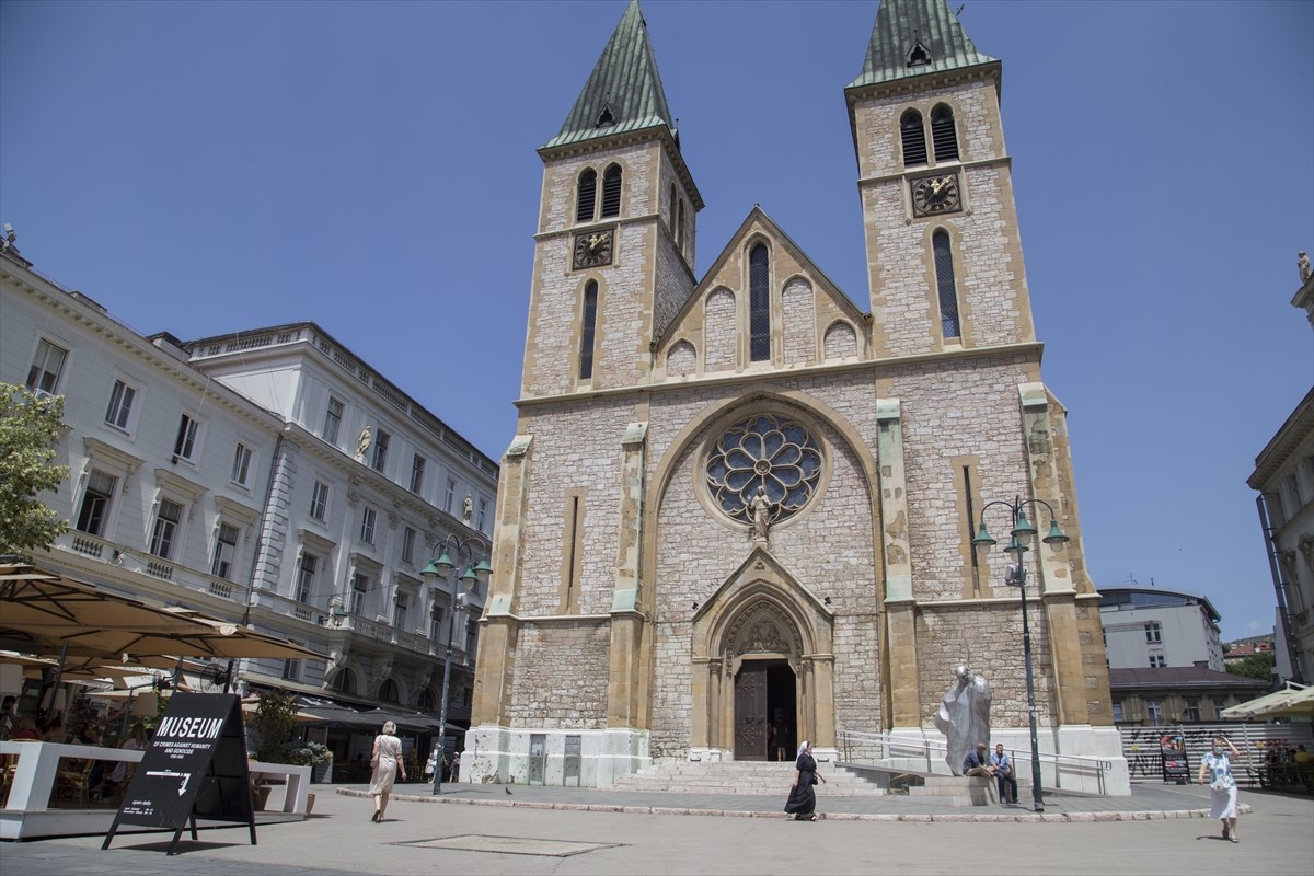 "Ne možemo očekivati masovni turizam bez masovne imunizacije"