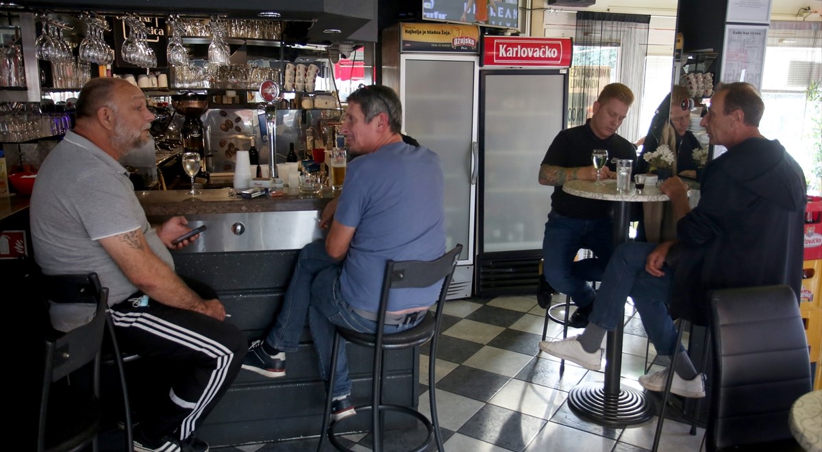 Popuštanje mjera u Hrvatskoj: Otvoreni unutarnji prostori kafića