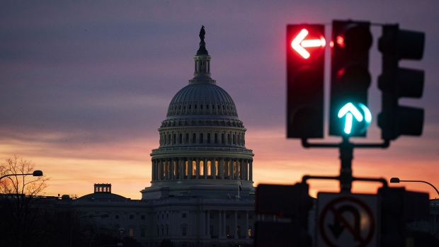 Američki državni dug prvi put premašio 30 biliona dolara