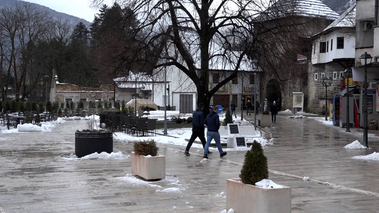 Kako općinske vlasti u Jajcu i Novom Travniku ulažu u projekte mladih?
