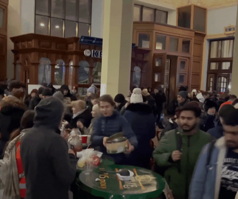 Željeznička stanica u Lavovu utočište za Ukrajince koji bježe od rata