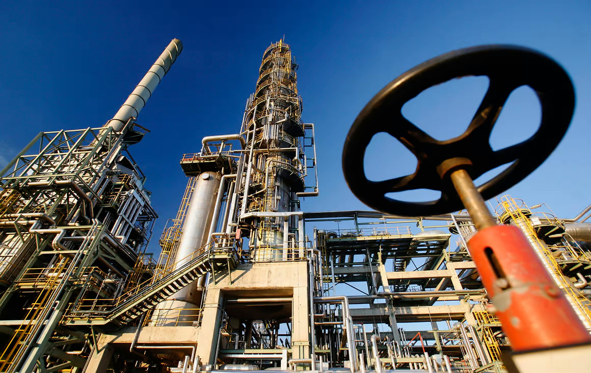 EU razmatra embargo na rusku naftu