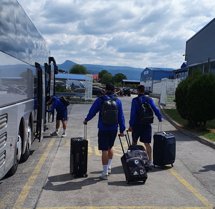 Zmajevi se vratili kući