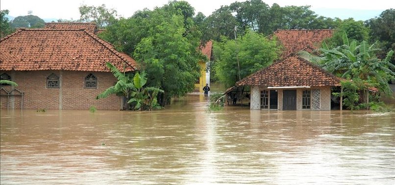 U poplavama i klizištima u Vijetnamu nestalo 18 osoba