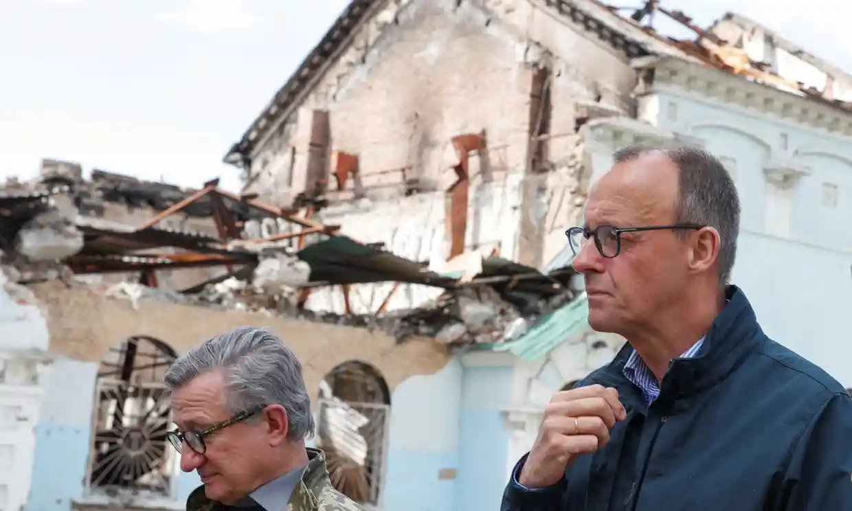 Njemački opozicioni vođa u Kijevu, kancelar Scholz odbija da ide