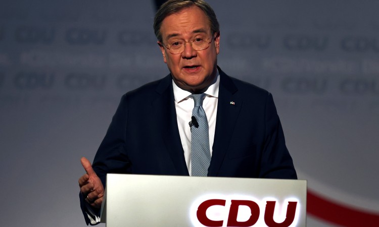 Armin Laschet, potencijalni nasljednik Angele Merkel, imenovao predizborni tim