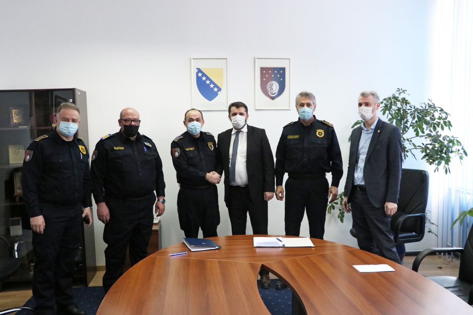 Potpisan Kolektivni ugovor sa Sindikatom policije KS: Veća primanja specijalcima i pripadnicima kriminalističke policije