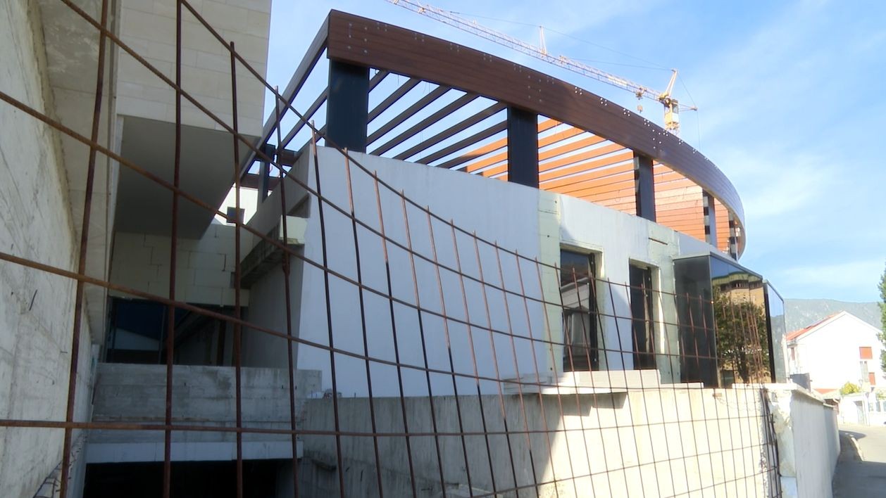 Mostarski hotel koji je u izgradnji više od 20 godina