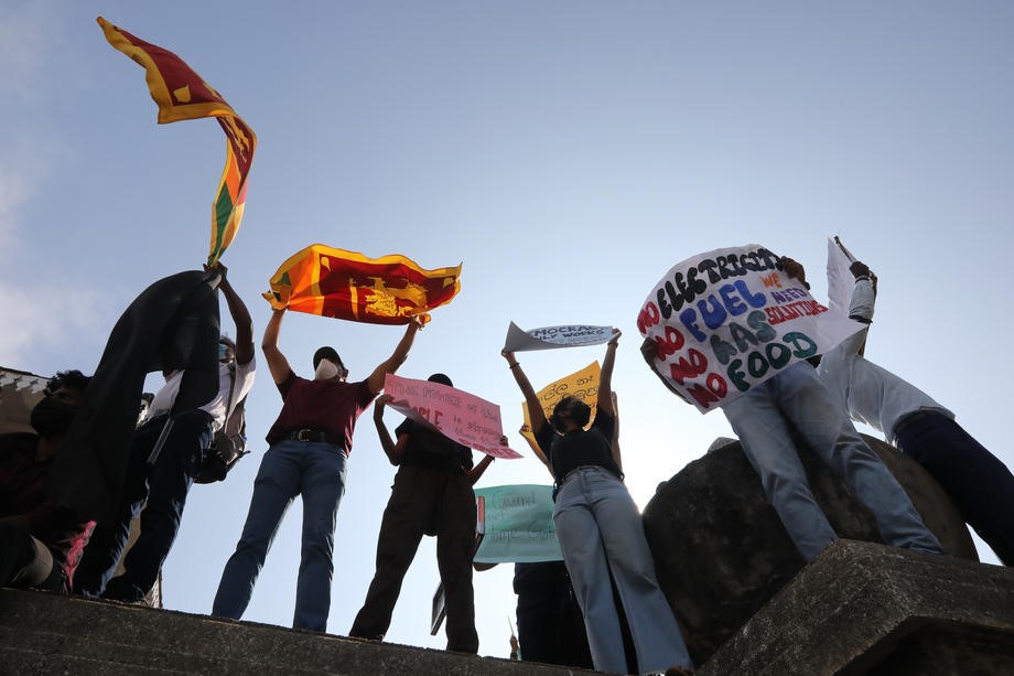 Vladajuća koalicija Šri Lanke izgubila parlamentarnu većinu tokom protesta