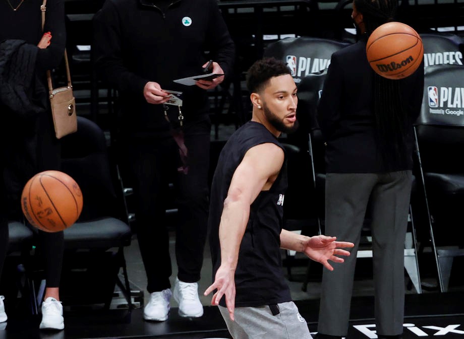 Ben Simmons mora na operaciju leđa