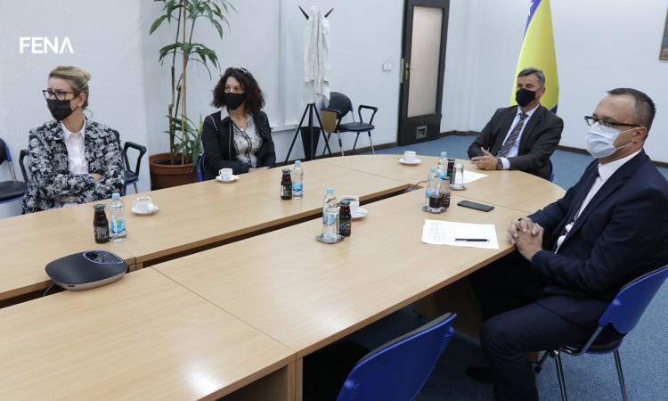 Novalić: Pružit ćemo finansijsku pomoć u odbrani zatočenih patriota u Srbiji