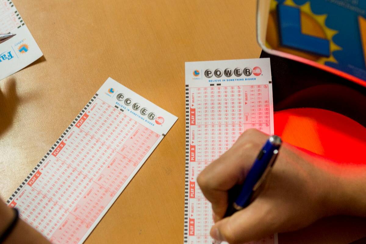 Sretnom dobitniku u Kaliforniji dobitak na lutriji od 700 miliona dolara