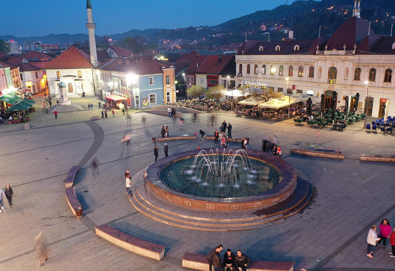 Od danas u TK zabrana rada ugostiteljskih objekata, tržnih cenatra poslije 21:00 sat 