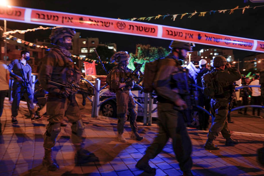 Potjera za Palestincima koji su nožem i sjekirom usmrtili tri Izraelca