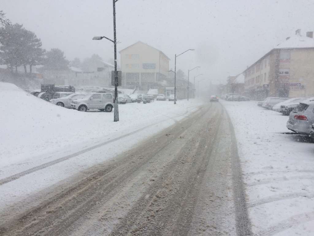 Snježno nevrijeme pogodilo Tomislavgrad i Kupres