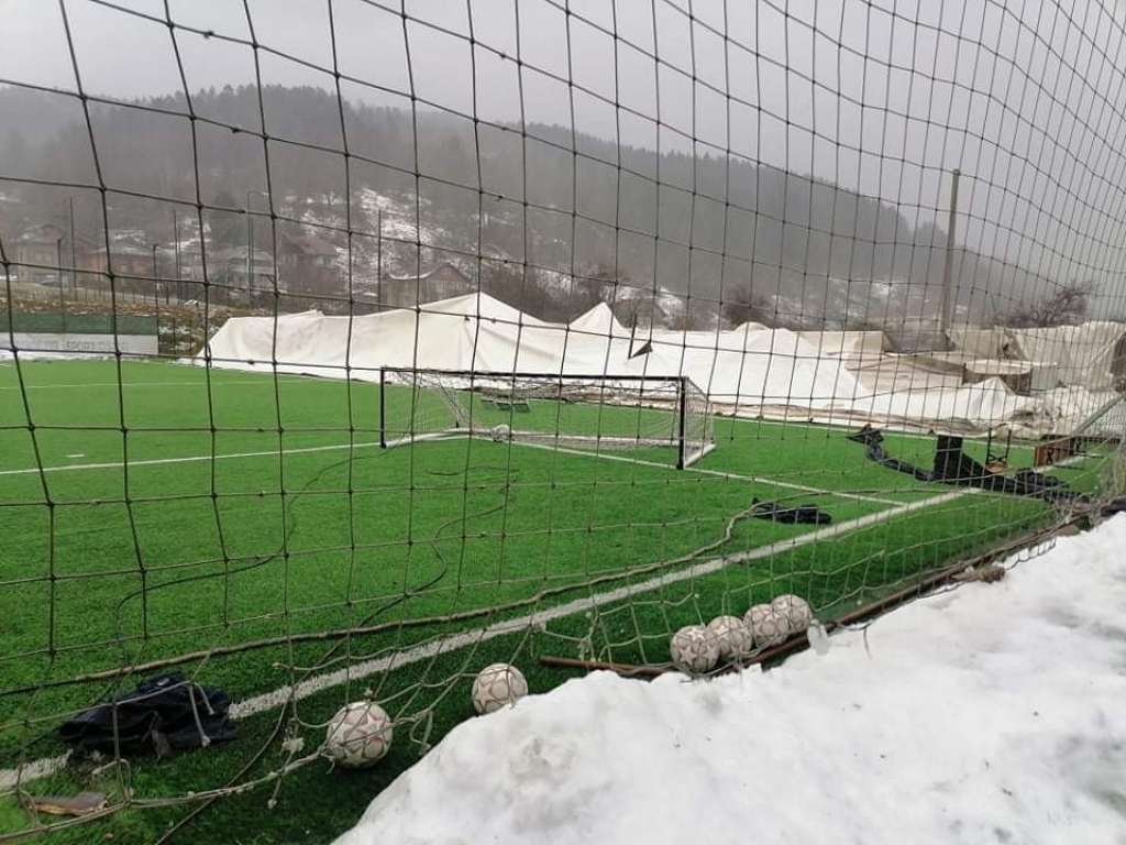 Goražde: Olujni vjetar u potpunosti uništio balon salu SFK Libero