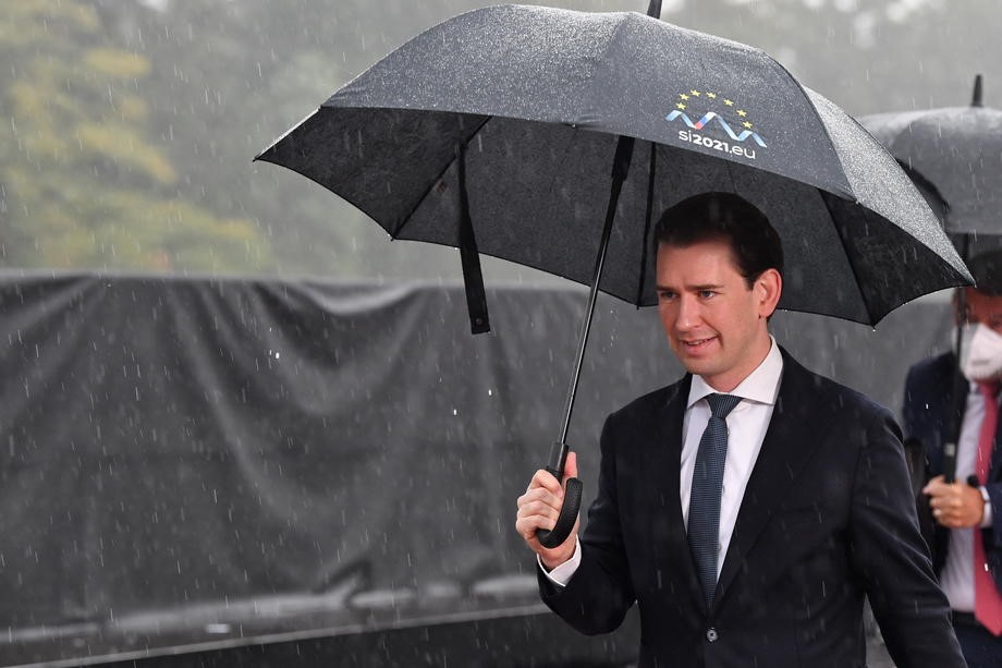 Kurz uvjeren da će ostati na čelu vlade, uprkos istrazi za korupciju