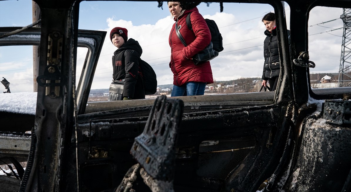 Civili bježe iz Irpina